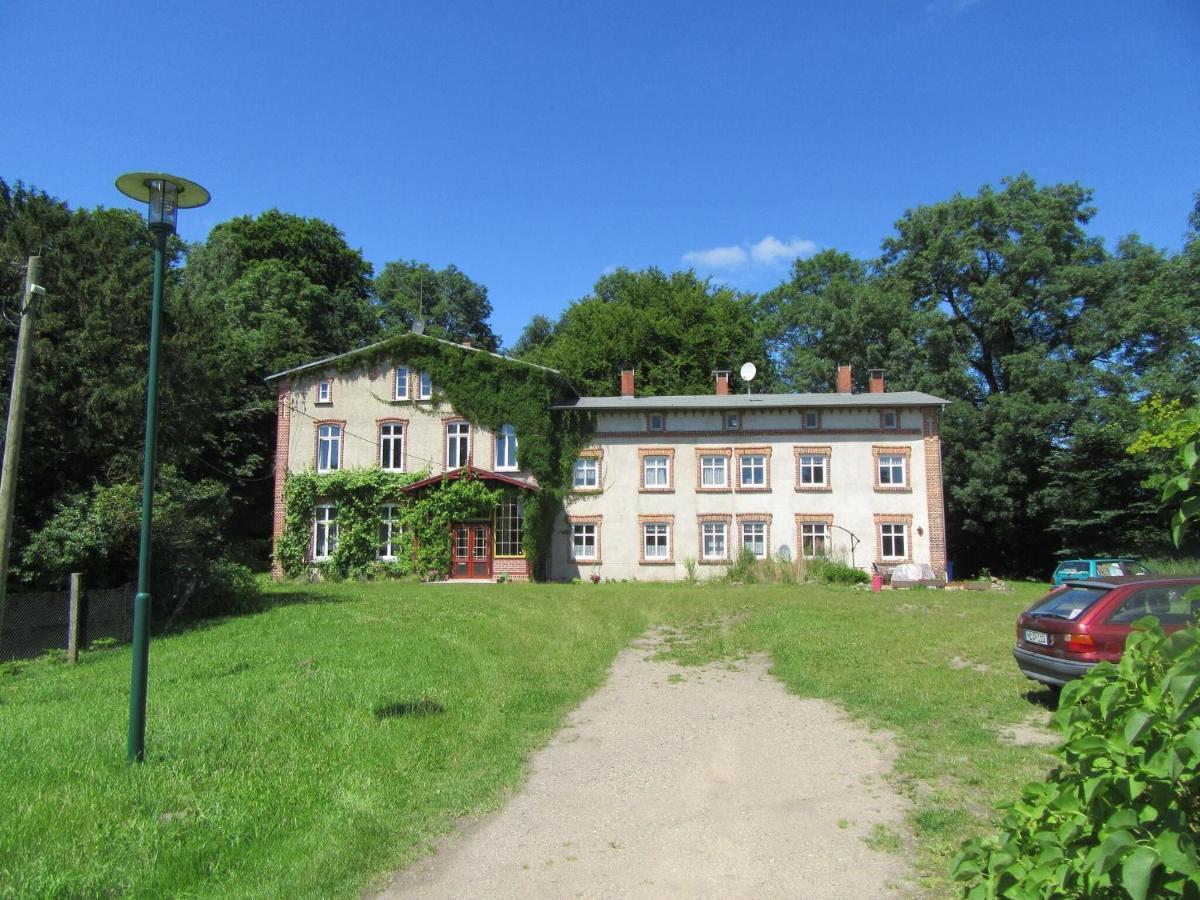 Ferienwohnung Im Gutshaus Alt Krassow Inmitten Der Natur Lalendorf Εξωτερικό φωτογραφία