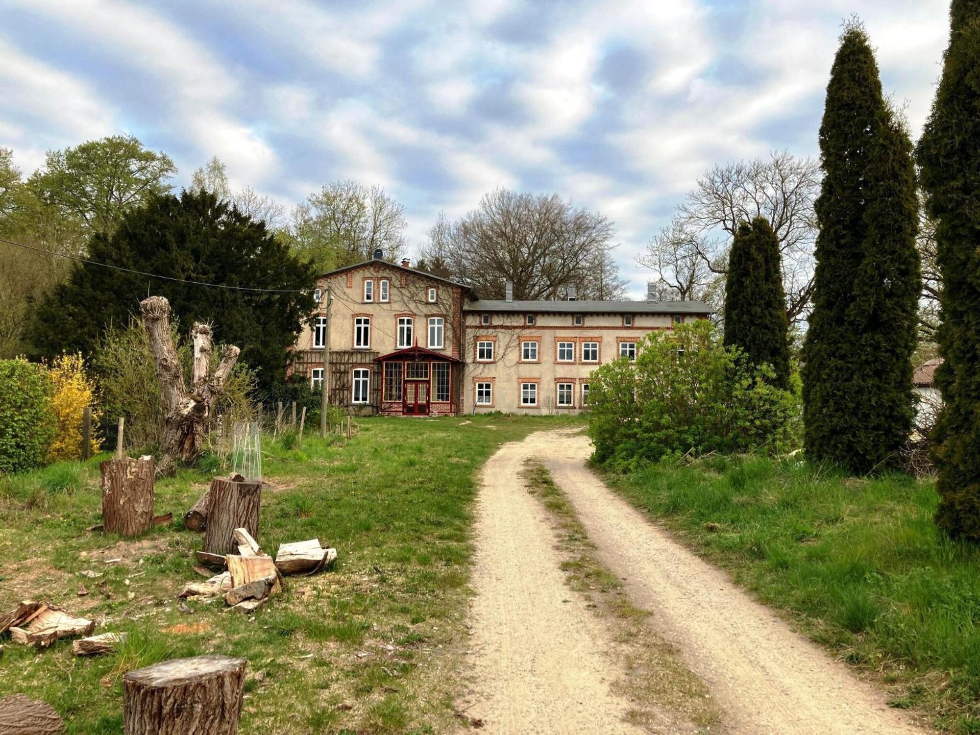 Ferienwohnung Im Gutshaus Alt Krassow Inmitten Der Natur Lalendorf Εξωτερικό φωτογραφία